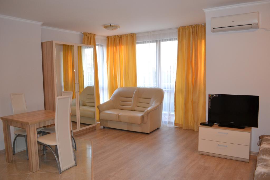 Apart Lev Ravda Oda fotoğraf